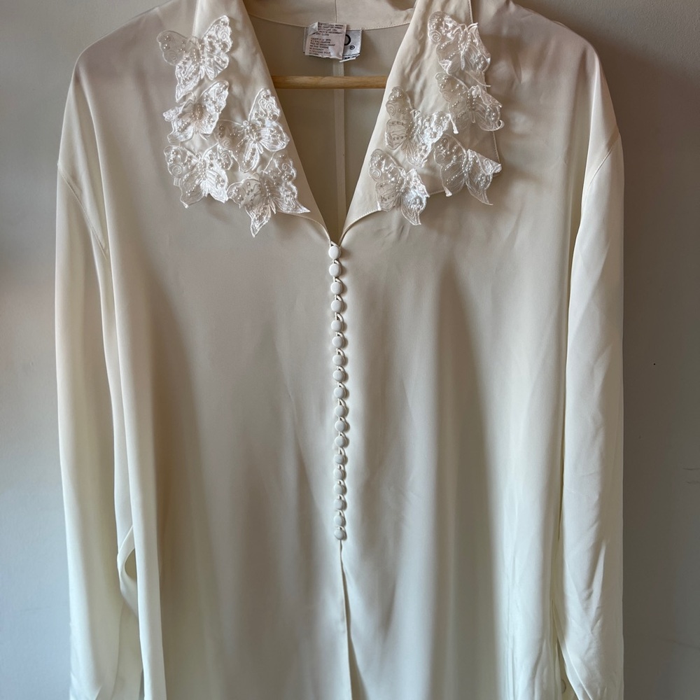 Como White Semi Sheer Butterfly Pearl Detail Top 18 UK/L